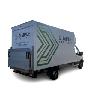 Luton van with tail lift (ZZS)